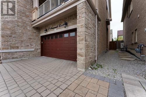 2 Amaranth Court, Richmond Hill (Jefferson), ON - Outdoor