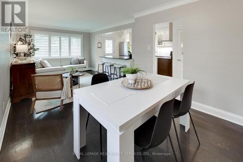 130 Wesley Street, Toronto (Stonegate-Queensway), ON - Indoor Photo Showing Dining Room