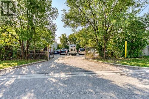 11 Towns Road, Toronto (Mimico), ON 