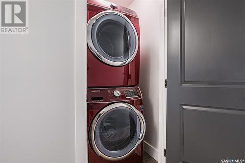 522A 6Th Street E, Saskatoon, SK - Indoor Photo Showing Laundry Room