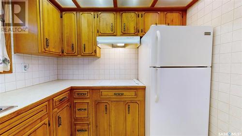 64 Cameron Crescent, Regina, SK - Indoor Photo Showing Kitchen