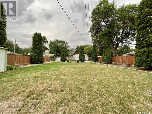 64 Cameron Crescent, Regina, SK - Outdoor