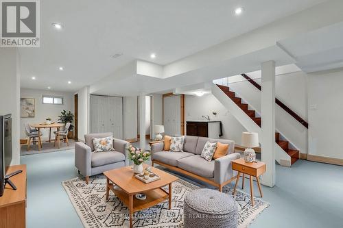 1710 Blackbird Drive, Mississauga, ON - Indoor Photo Showing Living Room