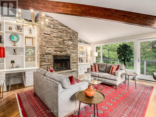 1273 Queen Victoria Avenue, Mississauga, ON - Indoor Photo Showing Living Room With Fireplace