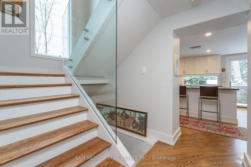 1273 Queen Victoria Avenue, Mississauga, ON - Indoor Photo Showing Other Room