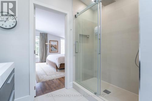 1273 Queen Victoria Avenue, Mississauga, ON - Indoor Photo Showing Bathroom