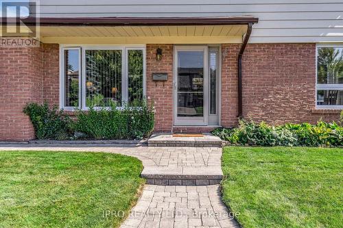 30 Ridler Court, Brampton, ON - Outdoor