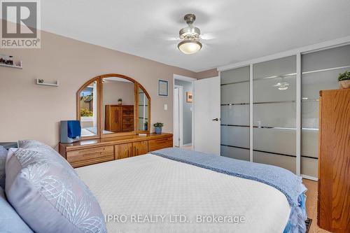 30 Ridler Court, Brampton, ON - Indoor Photo Showing Bedroom