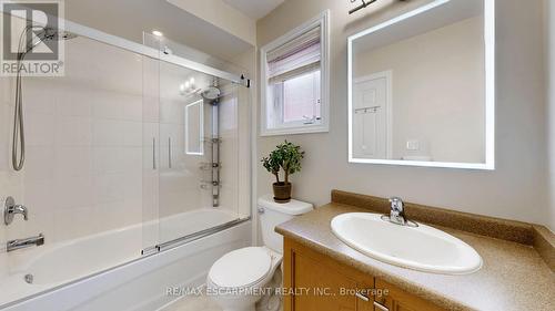 3 Dillon Drive, Brampton, ON - Indoor Photo Showing Bathroom