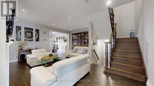 3 Dillon Drive, Brampton (Credit Valley), ON - Indoor Photo Showing Living Room