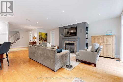 938 Meadow Wood Road, Mississauga, ON - Indoor Photo Showing Living Room With Fireplace