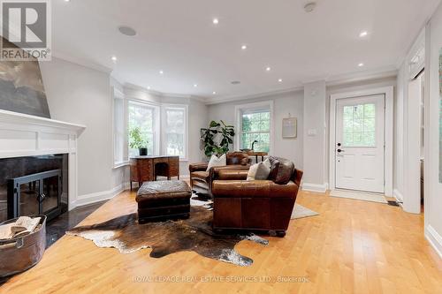 938 Meadow Wood Road, Mississauga, ON - Indoor Photo Showing Living Room With Fireplace