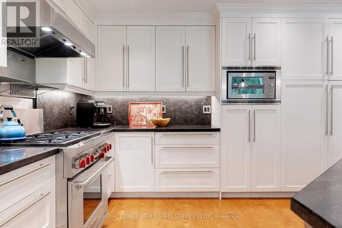 938 Meadow Wood Road, Mississauga, ON - Indoor Photo Showing Kitchen