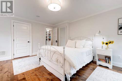 938 Meadow Wood Road, Mississauga, ON - Indoor Photo Showing Bedroom