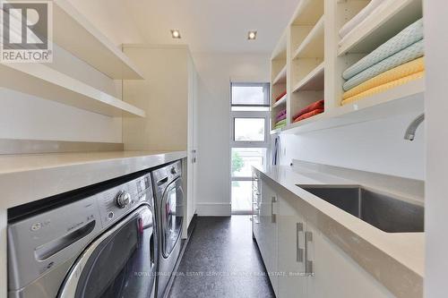 622 Kozel Court, Mississauga (Rathwood), ON - Indoor Photo Showing Laundry Room