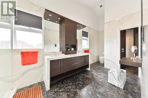 622 Kozel Court, Mississauga (Rathwood), ON - Indoor Photo Showing Bathroom