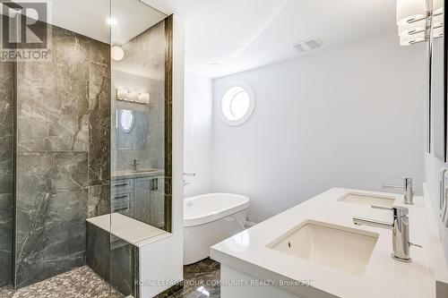 52 Sunset Beach Road, Georgina (Pefferlaw), ON - Indoor Photo Showing Bathroom