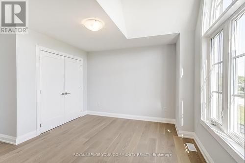 52 Sunset Beach Road, Georgina (Pefferlaw), ON - Indoor Photo Showing Other Room