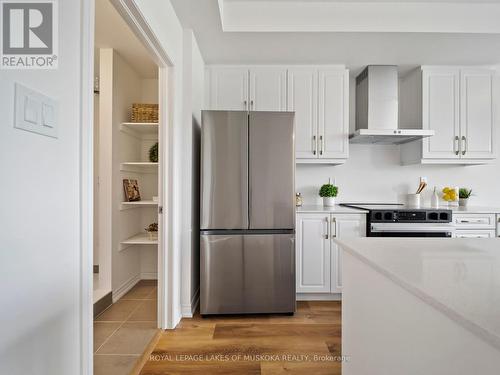 146 Elgin Street, Orillia, ON - Indoor Photo Showing Kitchen