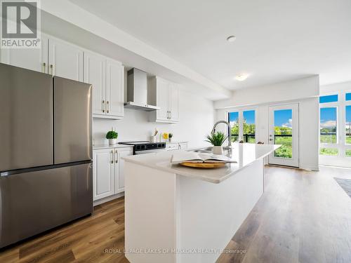 146 Elgin Street, Orillia, ON - Indoor Photo Showing Kitchen