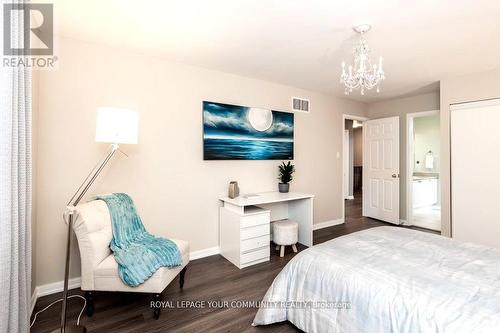 116 Winchester Terrace, Barrie (Innis-Shore), ON - Indoor Photo Showing Bedroom