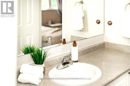 116 Winchester Terrace, Barrie (Innis-Shore), ON - Indoor Photo Showing Bathroom