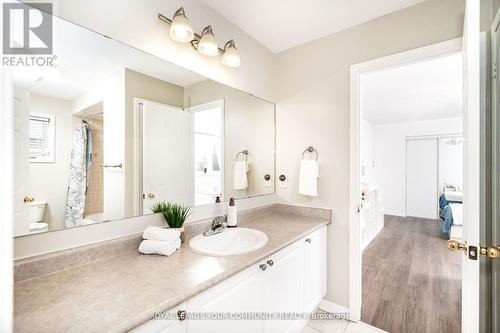 116 Winchester Terrace, Barrie (Innis-Shore), ON - Indoor Photo Showing Bathroom