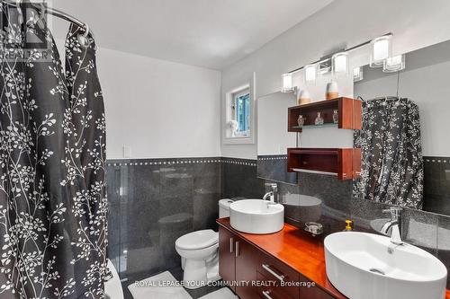 241 Shaughnessy Boulevard, Toronto, ON - Indoor Photo Showing Bathroom