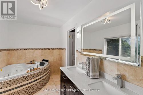 241 Shaughnessy Boulevard, Toronto, ON - Indoor Photo Showing Bathroom