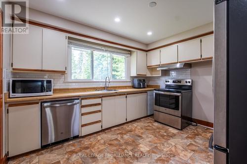 310 Arrowhead Place, Kingston, ON - Indoor Photo Showing Kitchen With Stainless Steel Kitchen