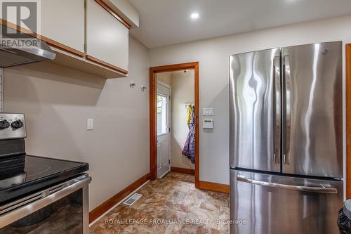 310 Arrowhead Place, Kingston, ON - Indoor Photo Showing Kitchen