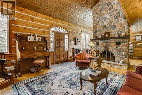 335 Murray Road, Penetanguishene, ON - Indoor Photo Showing Living Room With Fireplace