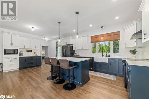 190 Lakeshore Road, Brighton, ON - Indoor Photo Showing Kitchen With Upgraded Kitchen