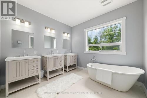 190 Lakeshore Road, Brighton, ON - Indoor Photo Showing Bathroom