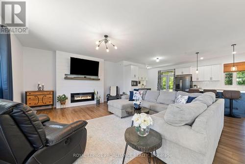 190 Lakeshore Road, Brighton, ON - Indoor Photo Showing Living Room With Fireplace