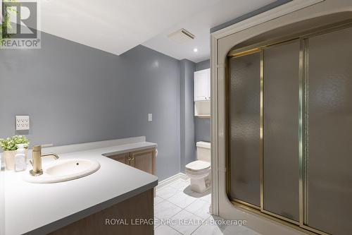 2550 Noella Crescent, Niagara Falls, ON - Indoor Photo Showing Bathroom