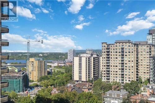 530 Laurier Avenue W Unit#1608, Ottawa, ON - Outdoor With Facade With View