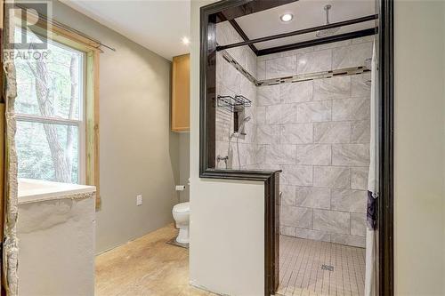 946 Sand Bay Road, Lansdowne, ON - Indoor Photo Showing Bathroom