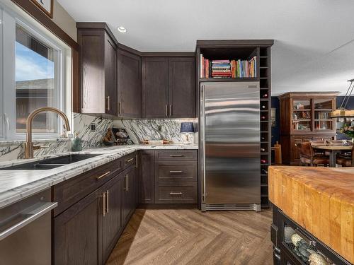 595 Durango Drive, Kamloops, BC - Indoor Photo Showing Kitchen With Double Sink