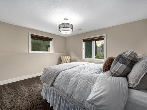 595 Durango Drive, Kamloops, BC - Indoor Photo Showing Bedroom