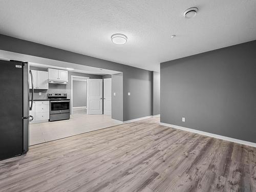 8960 Badger Drive, Kamloops, BC - Indoor