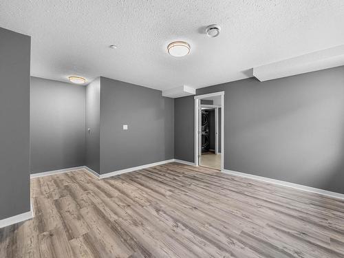 8960 Badger Drive, Kamloops, BC - Indoor Photo Showing Other Room