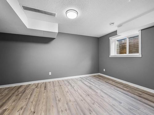 8960 Badger Drive, Kamloops, BC - Indoor Photo Showing Other Room