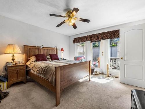 8855 Grizzly Cres, Kamloops, BC - Indoor Photo Showing Bedroom