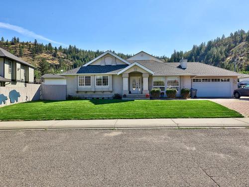 8855 Grizzly Cres, Kamloops, BC - Outdoor With Facade