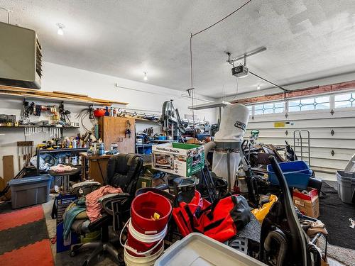 8855 Grizzly Cres, Kamloops, BC - Indoor Photo Showing Garage