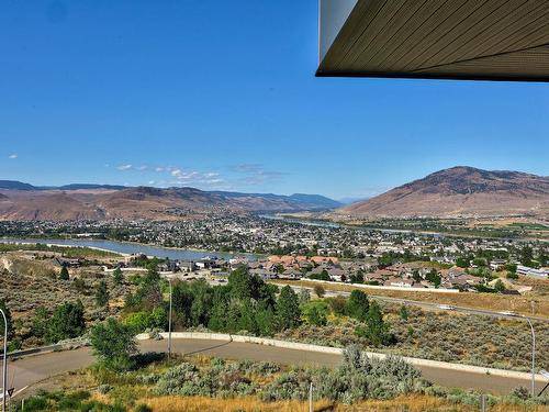 202-875 University Drive, Kamloops, BC 