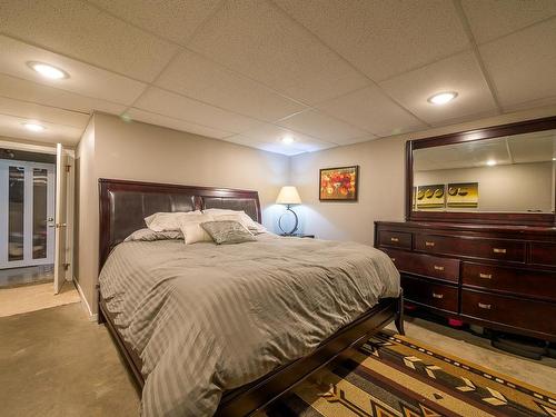 5050 Kipp Road, Kamloops, BC - Indoor Photo Showing Bedroom