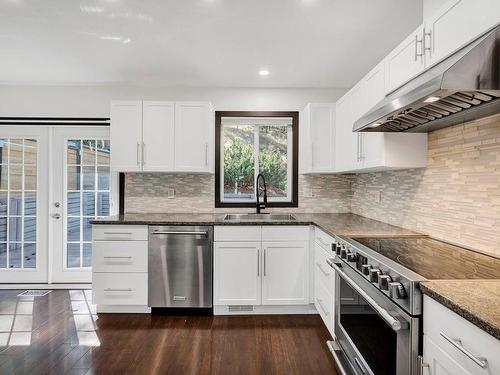 2176 Sifton Ave, Kamloops, BC - Indoor Photo Showing Kitchen With Stainless Steel Kitchen With Upgraded Kitchen