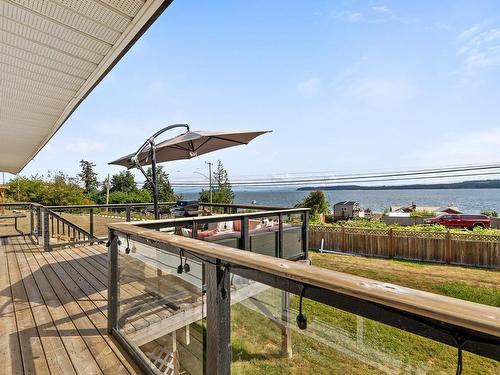 5626 1St St, Union Bay, BC 